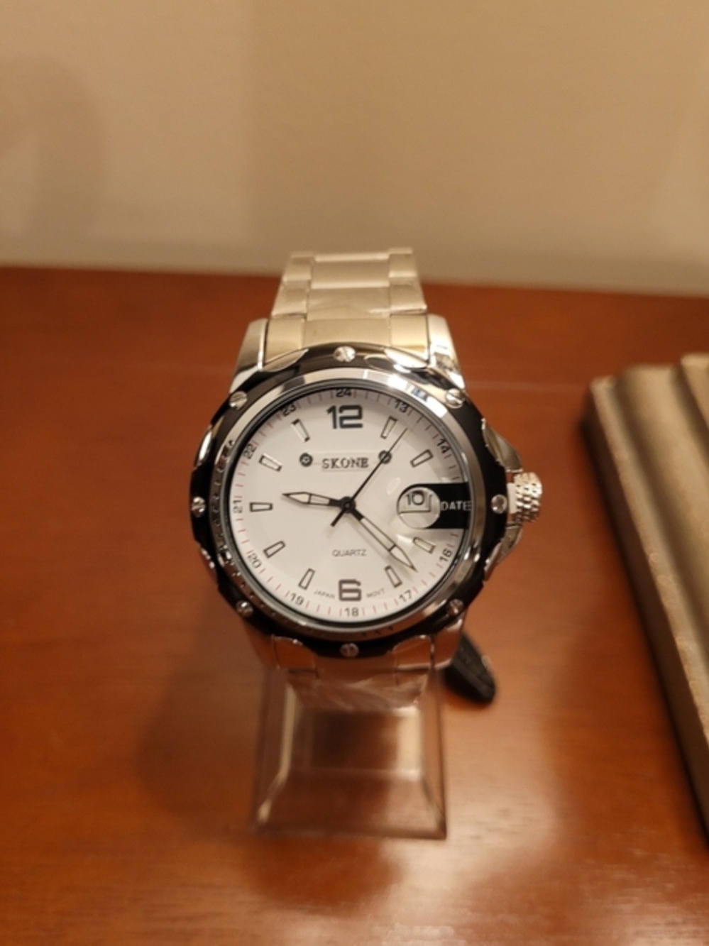 Brand New Skone White and Silver Quartz Men's Watch